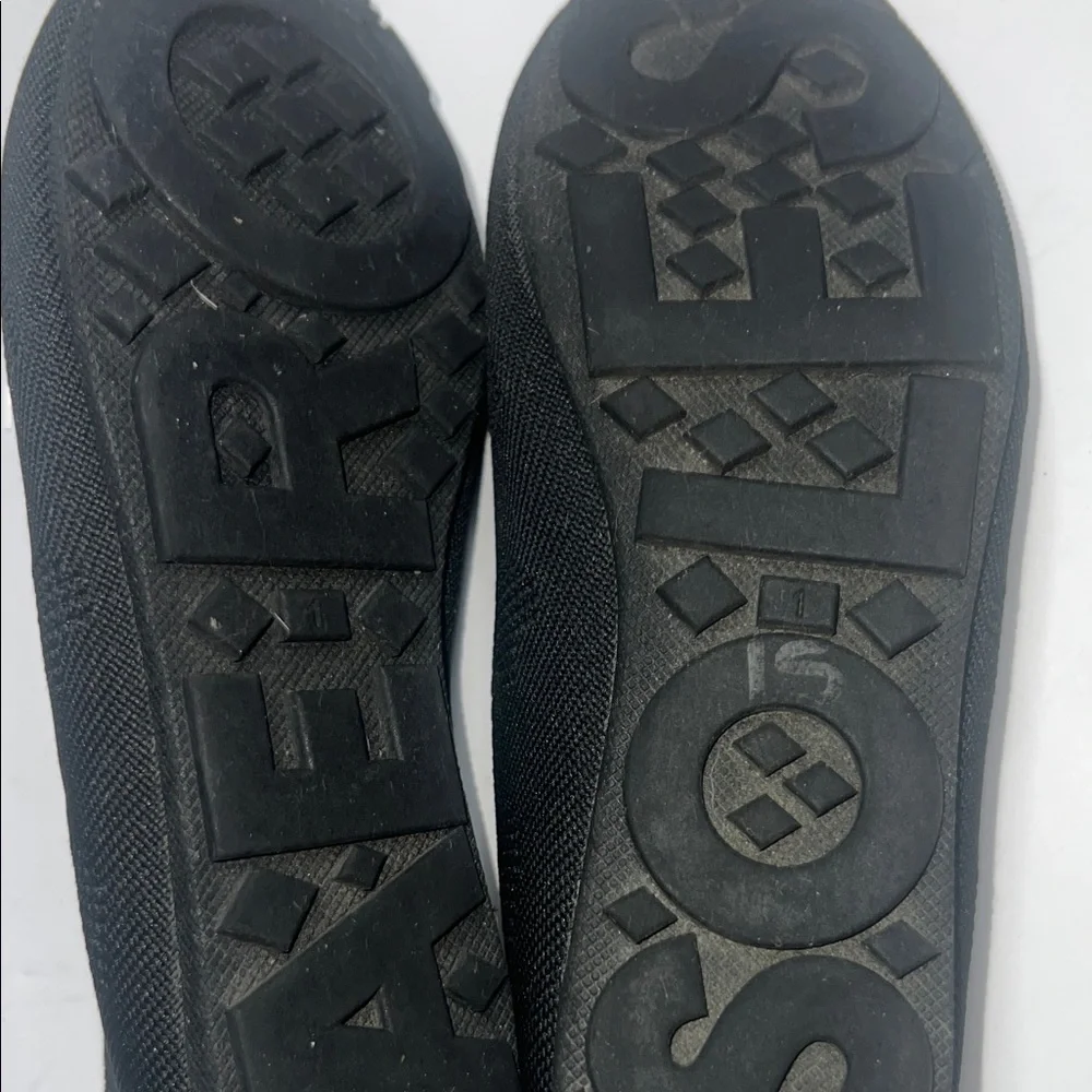 AEROSOLES Kids Black Textured Shoes size 1